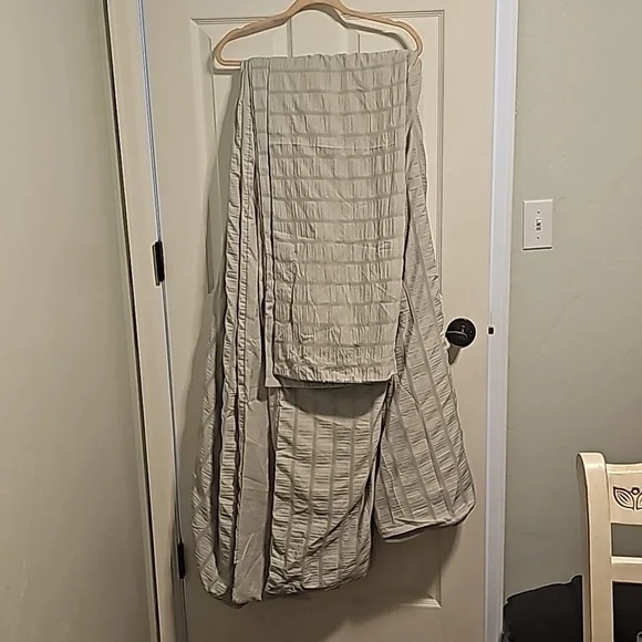 NWOT King Duvet cover