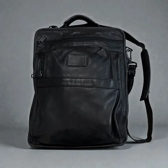 Vintage TUMI Black Leather Vertical Laptop Brief Messenger Bag Shoulder Strap