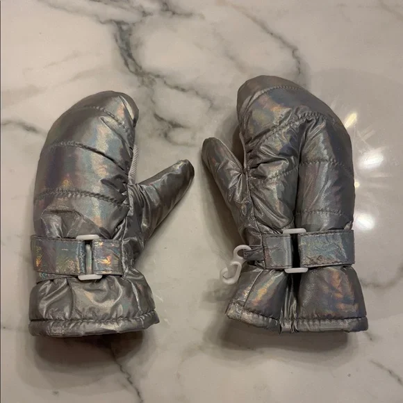 NWOT Swiss Tech Shiny Silver Toddler Mittens