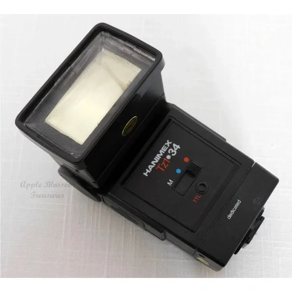 Hanimex Tz1 - 34 Shoe Mount Dedicated Flash w/Zoom & Auto Settings
