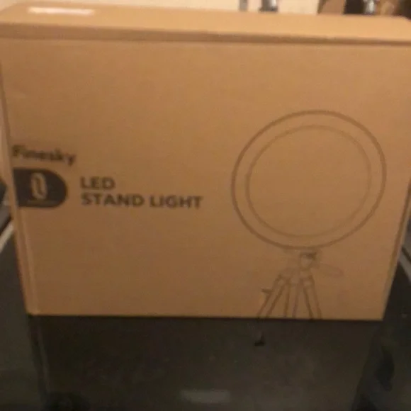 Ring light with tripod stand