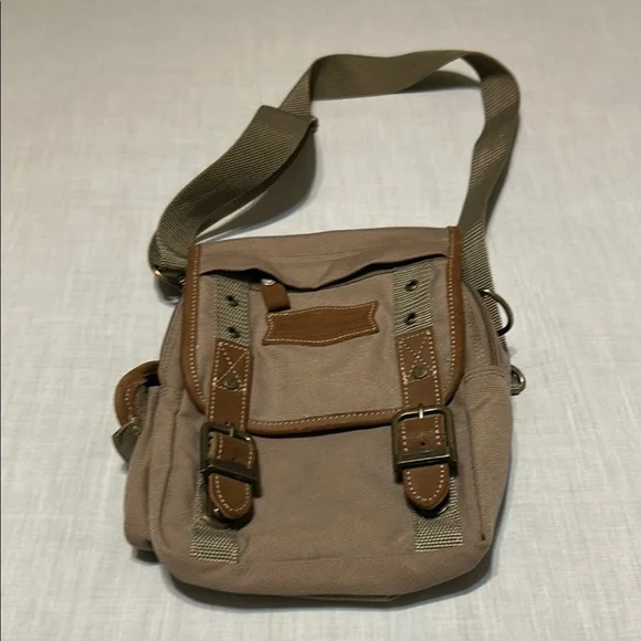 Field and Stream Men's Tan Canvas Crossbody Bag