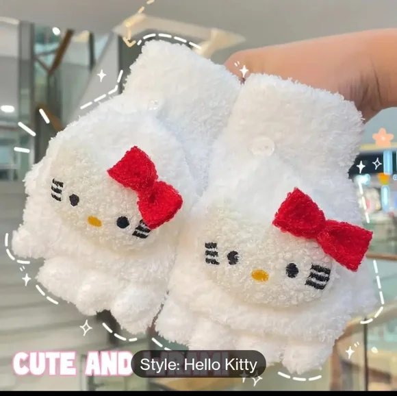 Hello Kitty White plush Gloves, NEW