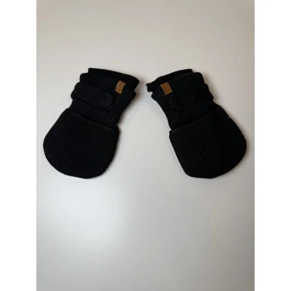NWT GoumiKids 6-12 mos Black‎ thick Mittens Organic Cotton