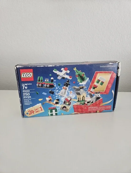 Lego | 40222 Holiday Countdown Calendar 24 in 1 250 Pieces Ages 7+ Open Box