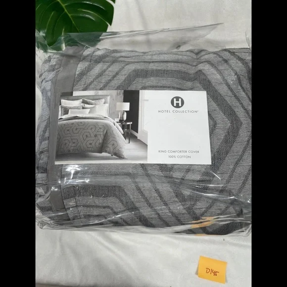 NIB Hotel Collection Textured Hexagon King Duvet Only in Grey‎
