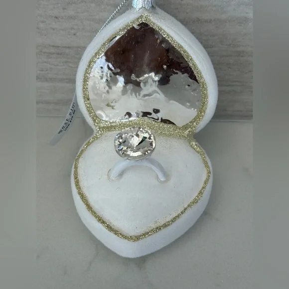 West Elm heartshaped white velvet exterior glitter trim,faux diamond ornamentNWT
