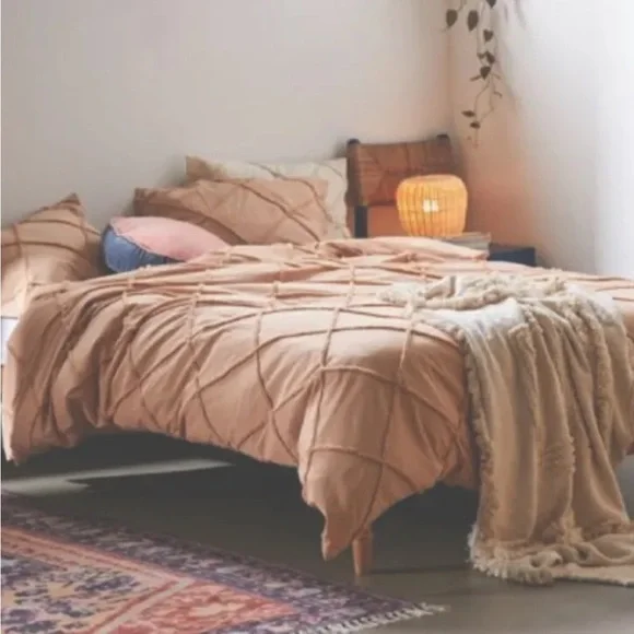 Urban Outfitters Crisscross Tufted Duvet Cover Full / Queen Tan Peachy Boho