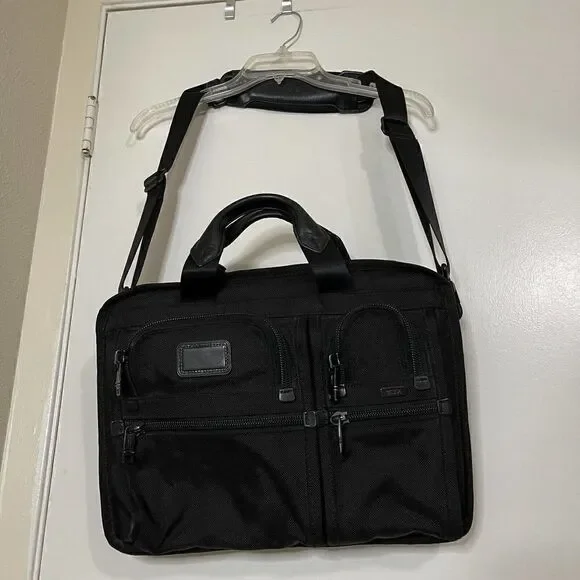 TUMI Alpha Expandable Black Nylon messenger travel laptop carryon bag with strap
