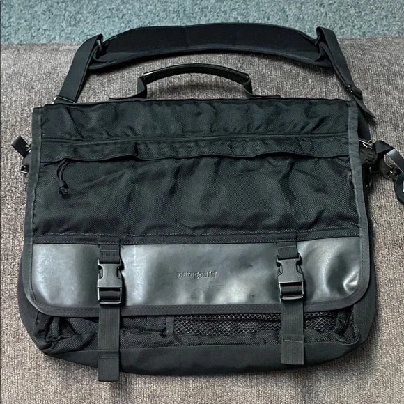 Patagonia Charcoal Black Messenger Bag