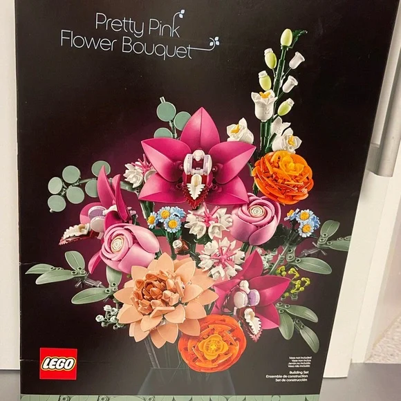 LEGO Bouquet Pretty Pink Flowers LEGO Botanical Set 10342 749PCs 18+ NIB Sealed
