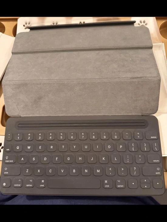 NWOT Apple Smart Keyboard Folio Cover in Charcoal Gray