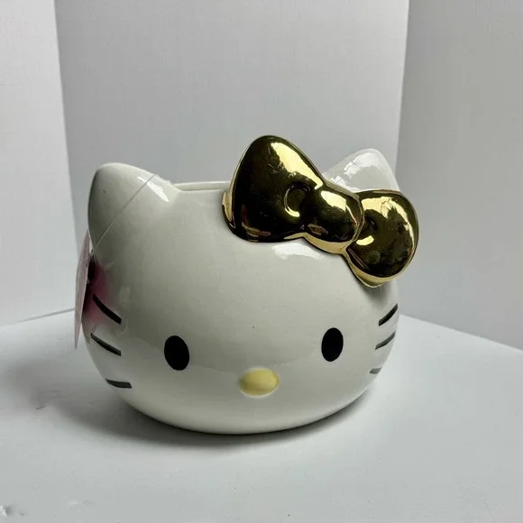 Hello Kitty Large Ceramic Planter GOLD Bow NWT - Viral- Decorative Pot Planters