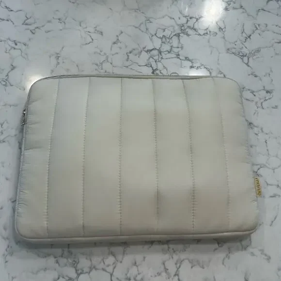 NWOT Mosiso Cream Softshell Electronics Tech Case w/ Mouse Pad & Small Case