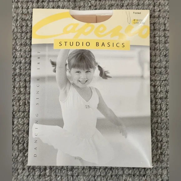 Capezio Studio Basics Footed Tights, children's size one (8-12), Caramel, NWT