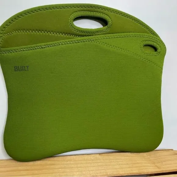 BUILT Laptop Porter 15.4 inch wide green zipper bag