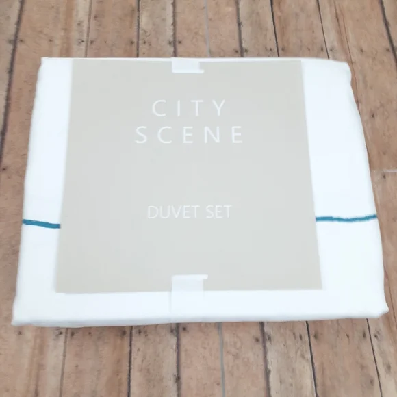City Scene White Twin Duvet Set