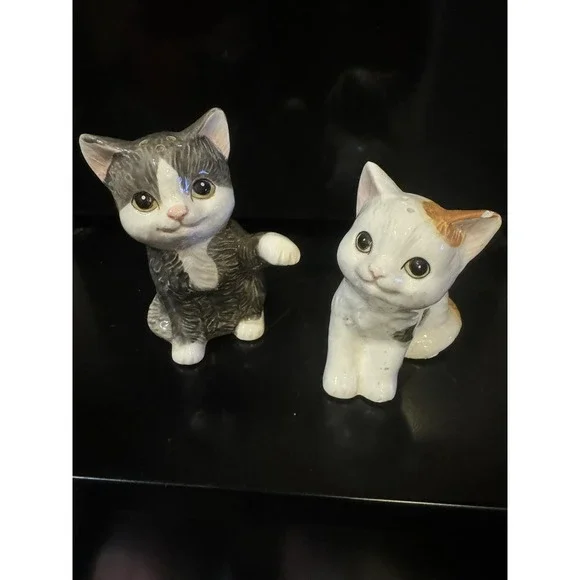 Vintage 1998 H & HD, 2adorable Cats Salt & Pepper Shaker Set , Made In Mexico