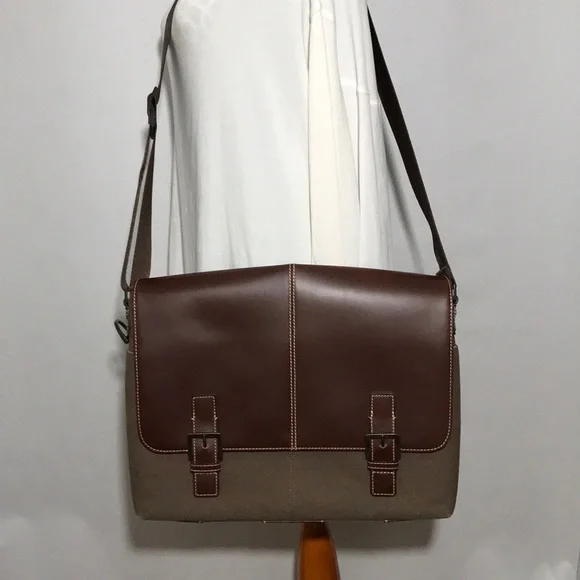 BOCONI NASHVILLE BRYANT LTE SLIM DOUBLE BUCKLE CANVAS & LEATHER MESSENGER