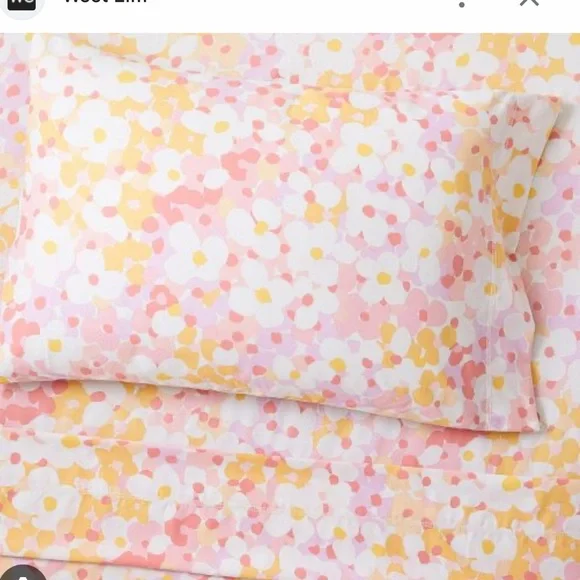 West Elm kids daisy sheet set