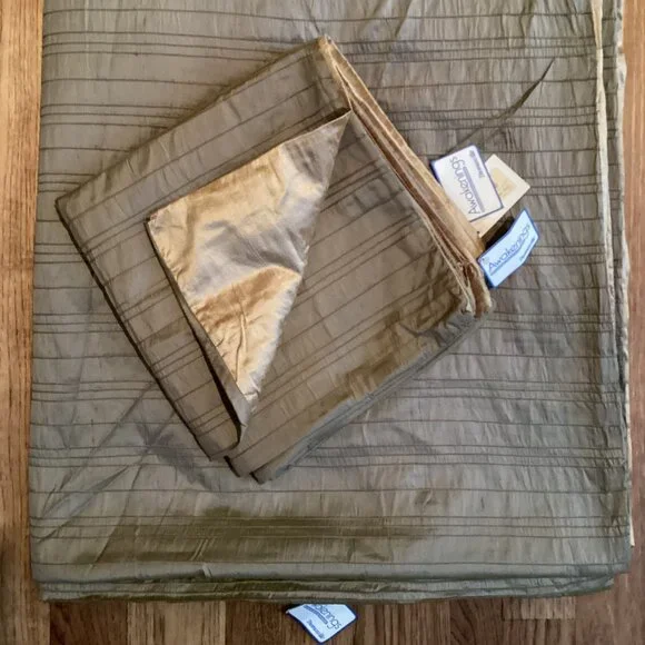 NWT THOMASVILLE AWAKENINGS KATE TAUPE SHANTUNG REVERSIBLE KING DUVET 4 EU SHAMS