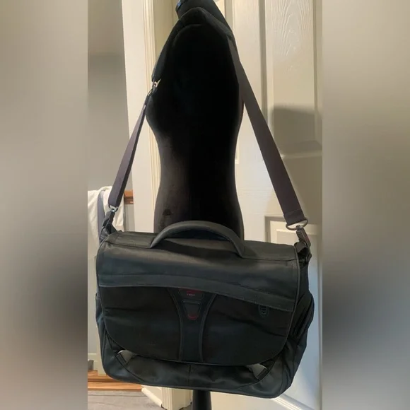 TUMI TECH Computer/Messenger Bag-5506GRH