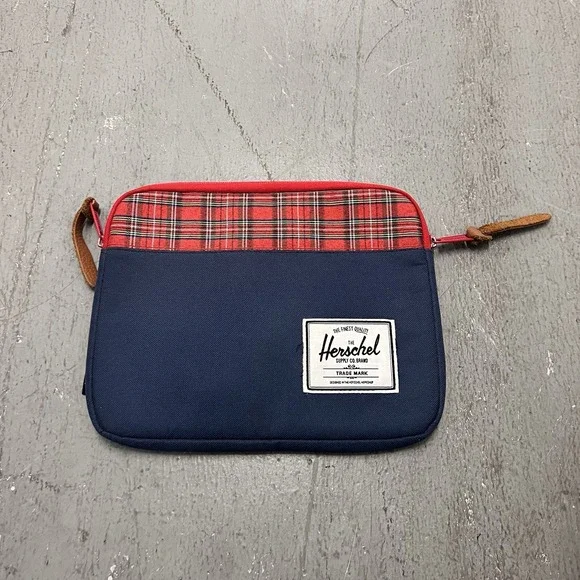 Hersechel Supply Co. Tablet Sleeve‎ Navy Blue Red Plaid 13