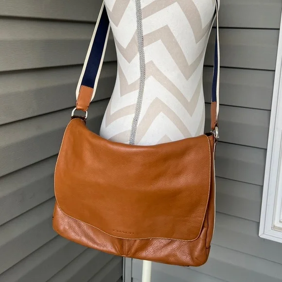 Coach Heritage Web Messenger Brown Leather Adjustable Strap Bag