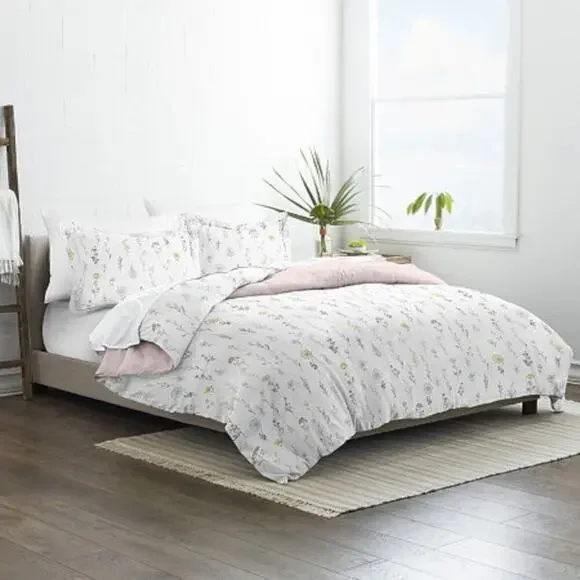 IENJOY HOME Wild Flower Pattern 3-Pc Reversible Duvet Cover King/Cal King