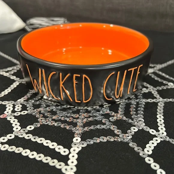 👻 Small Pet Bowl WICKED CUTE Food & Water Dish 5” H x 1.5” D Matte Black…