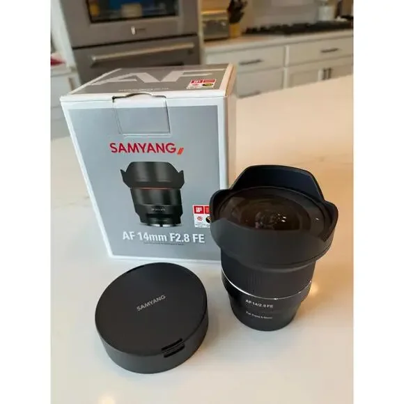 Samyang 14mm f2.8 Autofocus Lens – Sony E Mount