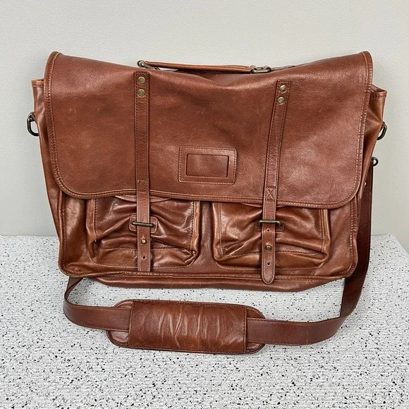 Red Envelope Leather Excursion Messenger Bag Briefcase Laptop Travel Business