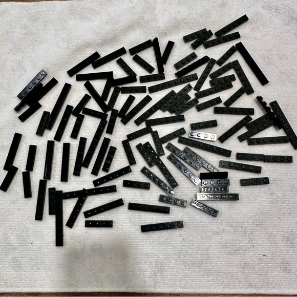 BULK LEGO - 100 Lego Black Building Blocks Collection 1x4, 1x6 & 1x8 Bricks