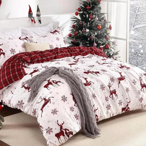 Duvet Cover Set Holiday Red and Beige Reindeer Bedding Set - Brand Unknown