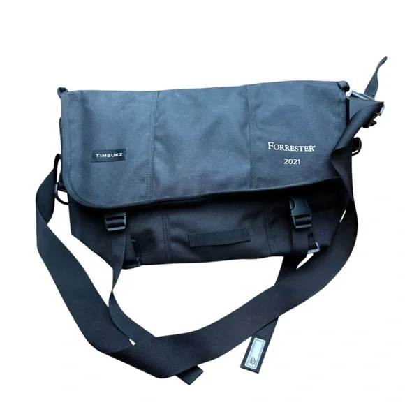 Timbuk2 Messenger Laptop Bag Maroon and black Classic