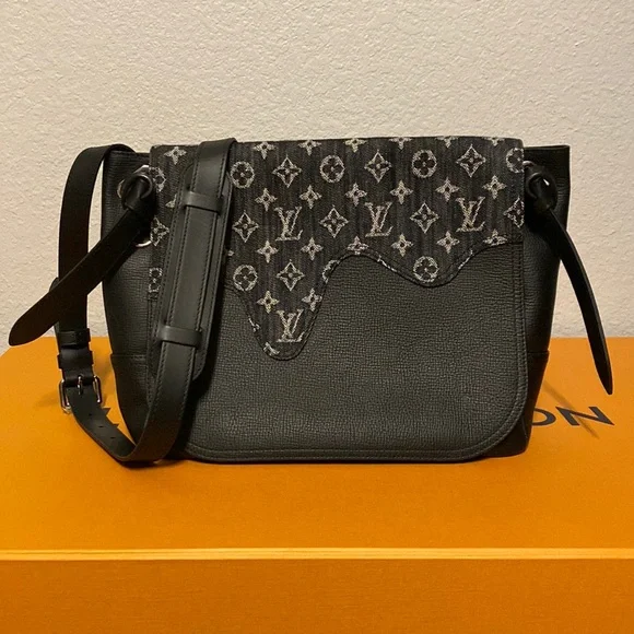 Louis Vuitton Nigo Besace Tokyo Leather Denim Mixed Messenger Bag