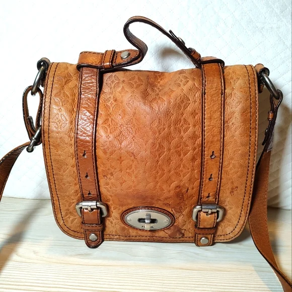 Fossil Tan Leather Crossbody Messenger bag