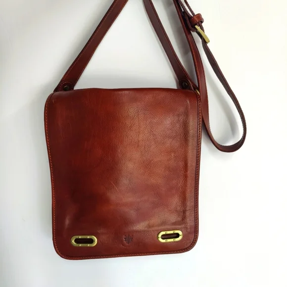 Vera Pelle Leather Messenger bag
