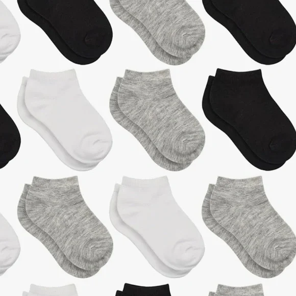 NWT Toddler 2T to 4T Black, White, Gray no show ankle socks 16 pair