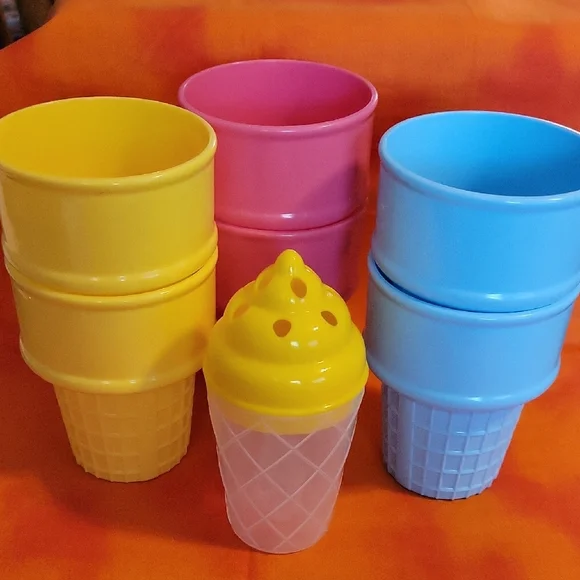 Set of 6 Colorful Ice Cream Cone Party Cups and Plastic Sprinkle Cup