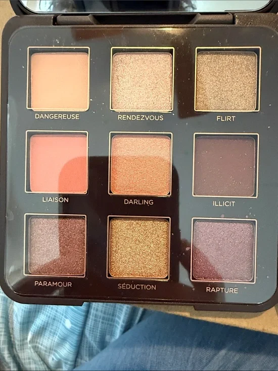Viseart Tryst 9-Color Eyeshadow Palette — Peach, Pink & Warm Brown Shades