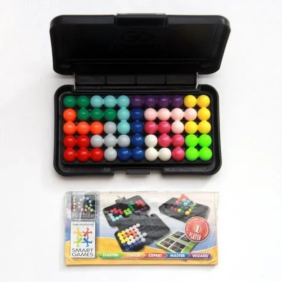 SmartGames IQ Twins Travel Game‎ with 120 Challenges for Ages 7 - Adult