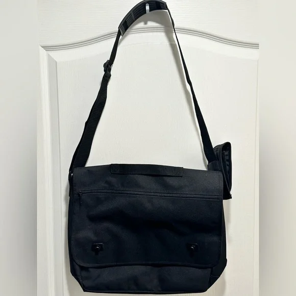 Black Messenger / Shoulder Bag with carrying handle and Strap Pouch - NWOT