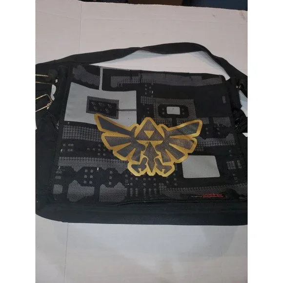 The Legend of Zelda Winged Triforce Black Crossbody Messenger Bag Bioworld 2008