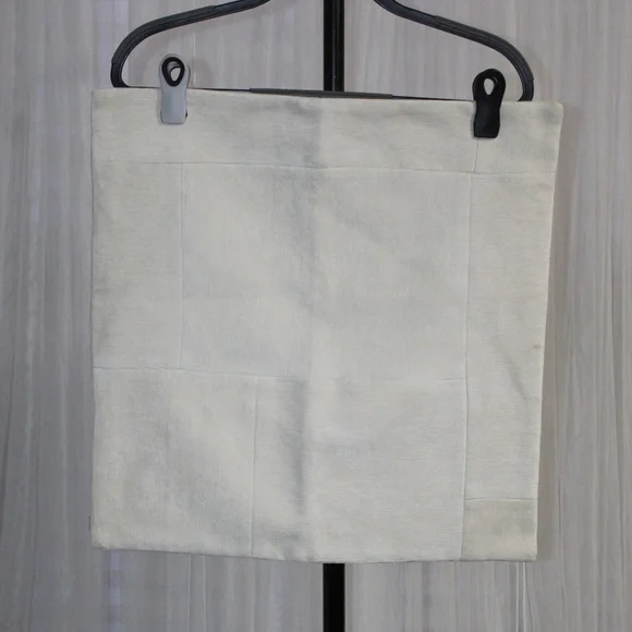 West Elm Textured Cotton Pillow Cover – Off-White / Ivory