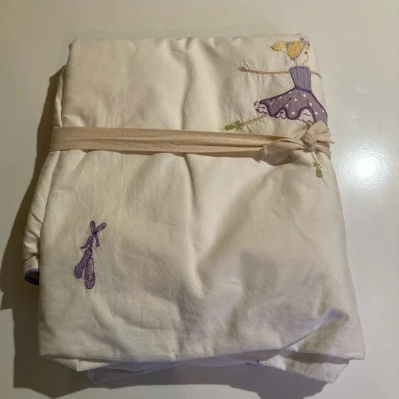 Pottery barn kids New Duvet cover (white with ballerina design / print)