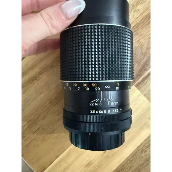 Albinar Auto 135mm f/2.8 (MC Super)