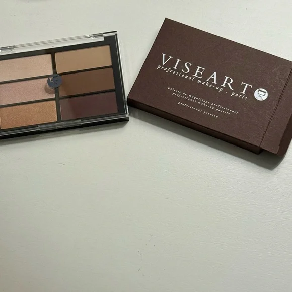 *NIB* Viseart Professional Eyeshadow Palette - Brown and Tan Shades