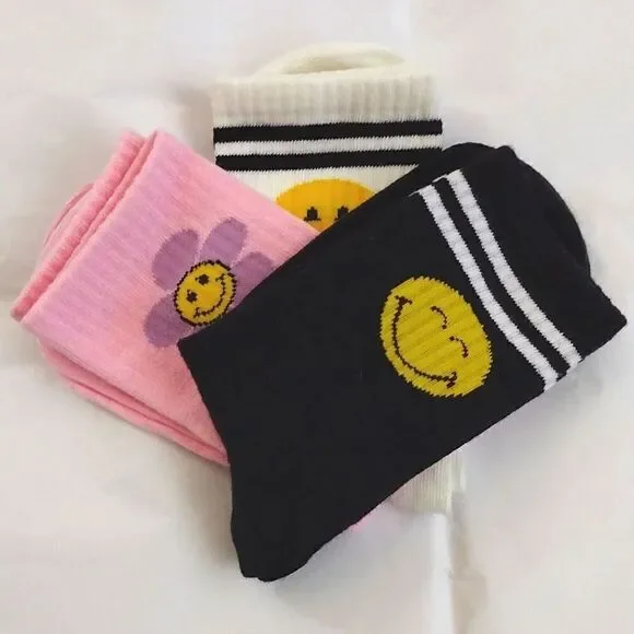 $9💥 Smiley World 3 Pairs Girl's Crew Socks NWOT Pink White Black Girly Floral