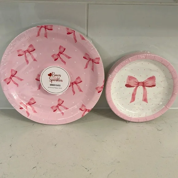 Coquette party plates disposable BOWS and Sparkles 24 dinner and 24 lunch.